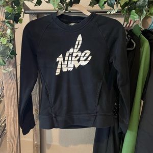Nike kids pocket sweater